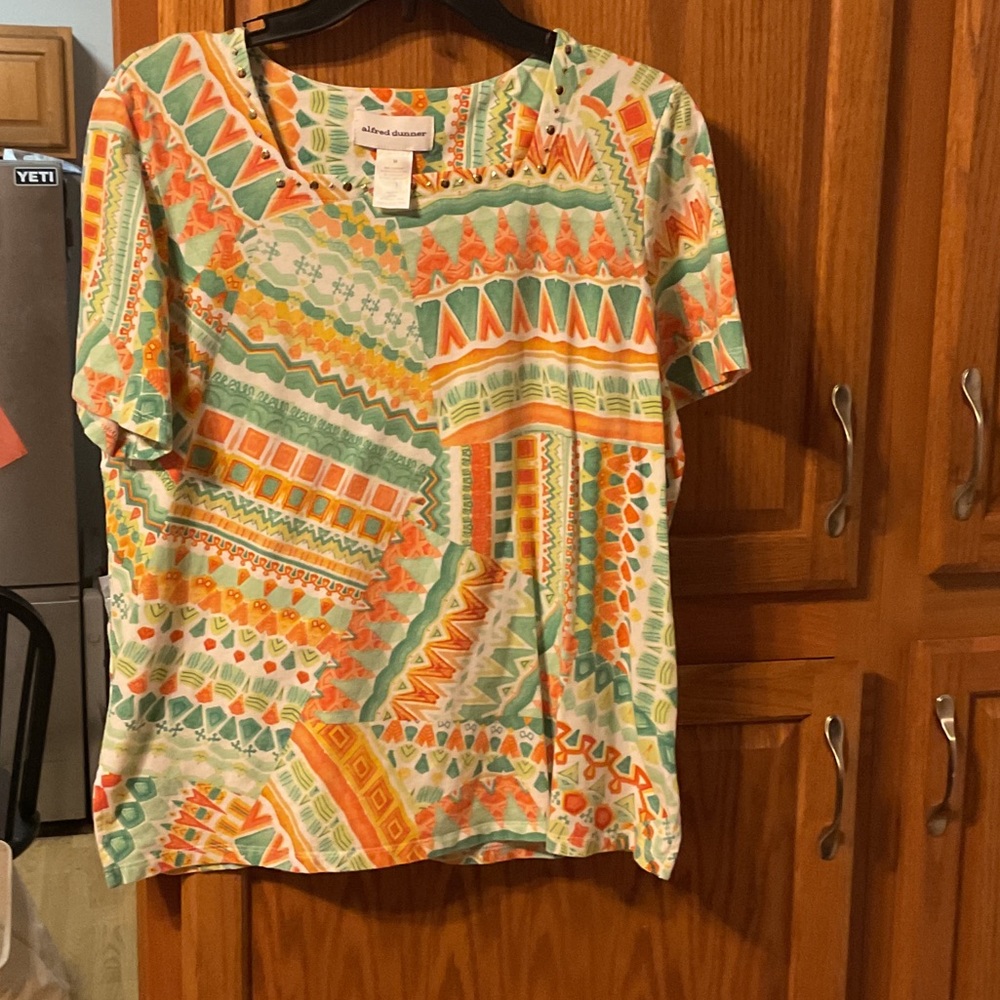 Gently used Alfred Dunner lace, ladies, short sleeve top size medium